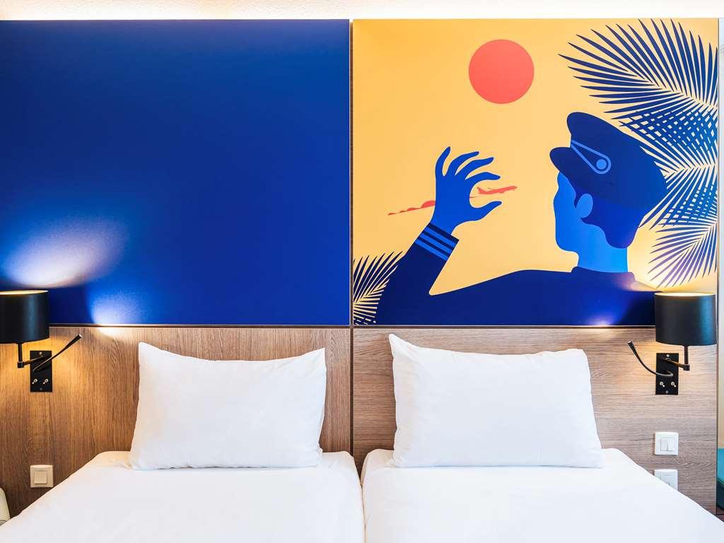 Ibis Styles Aéroport Arenas Hotel