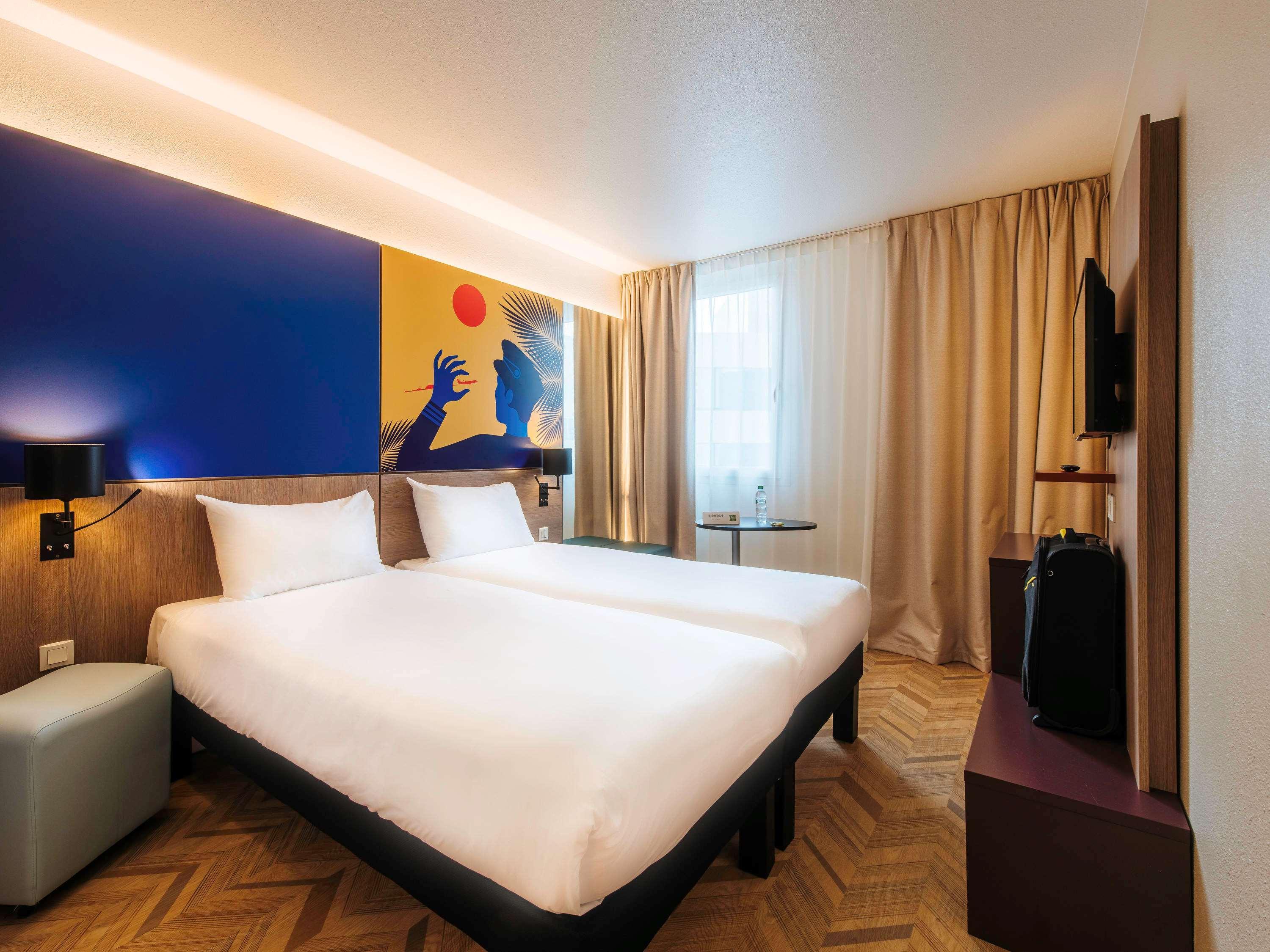 Ibis Styles Aéroport Arenas Hotel 3*